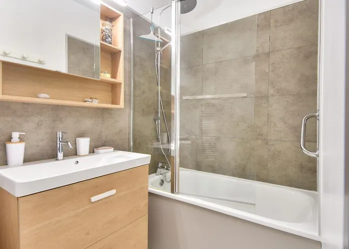 Appartement Vue Sur Et Pieds Dans L'eau *