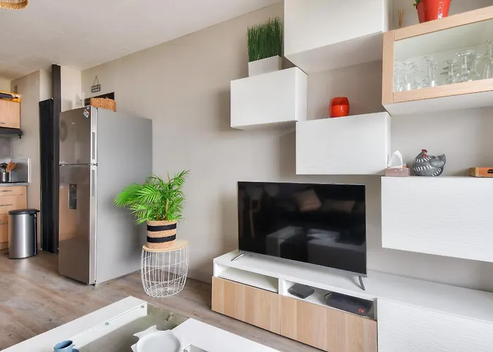 Vue Sur Et Pieds Dans L'eau